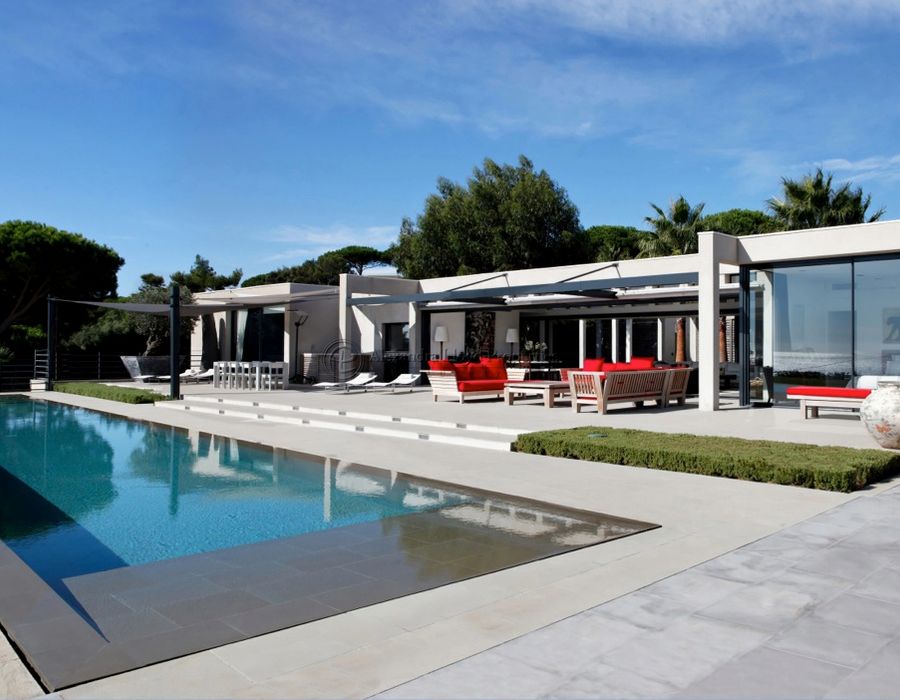 Stunning contemporary villa, walking distance from Club 55 2
