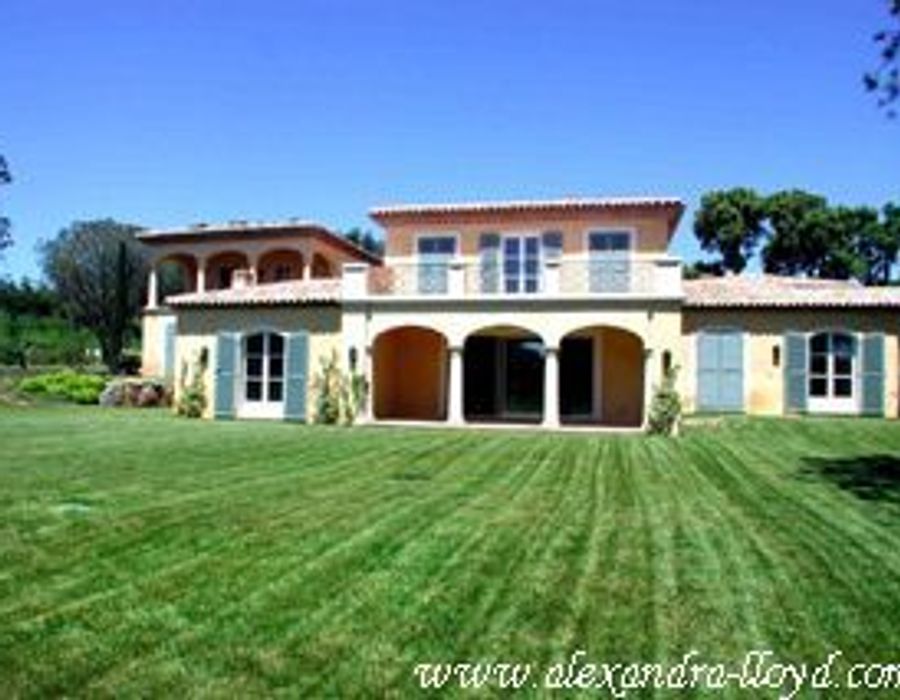 Wonderful property in Les Parcs de Saint Tropez 1