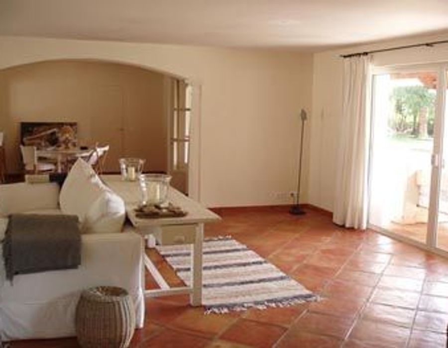 Wonderful 400m² Bastide situated in Les Parcs de Saint Tropez 1