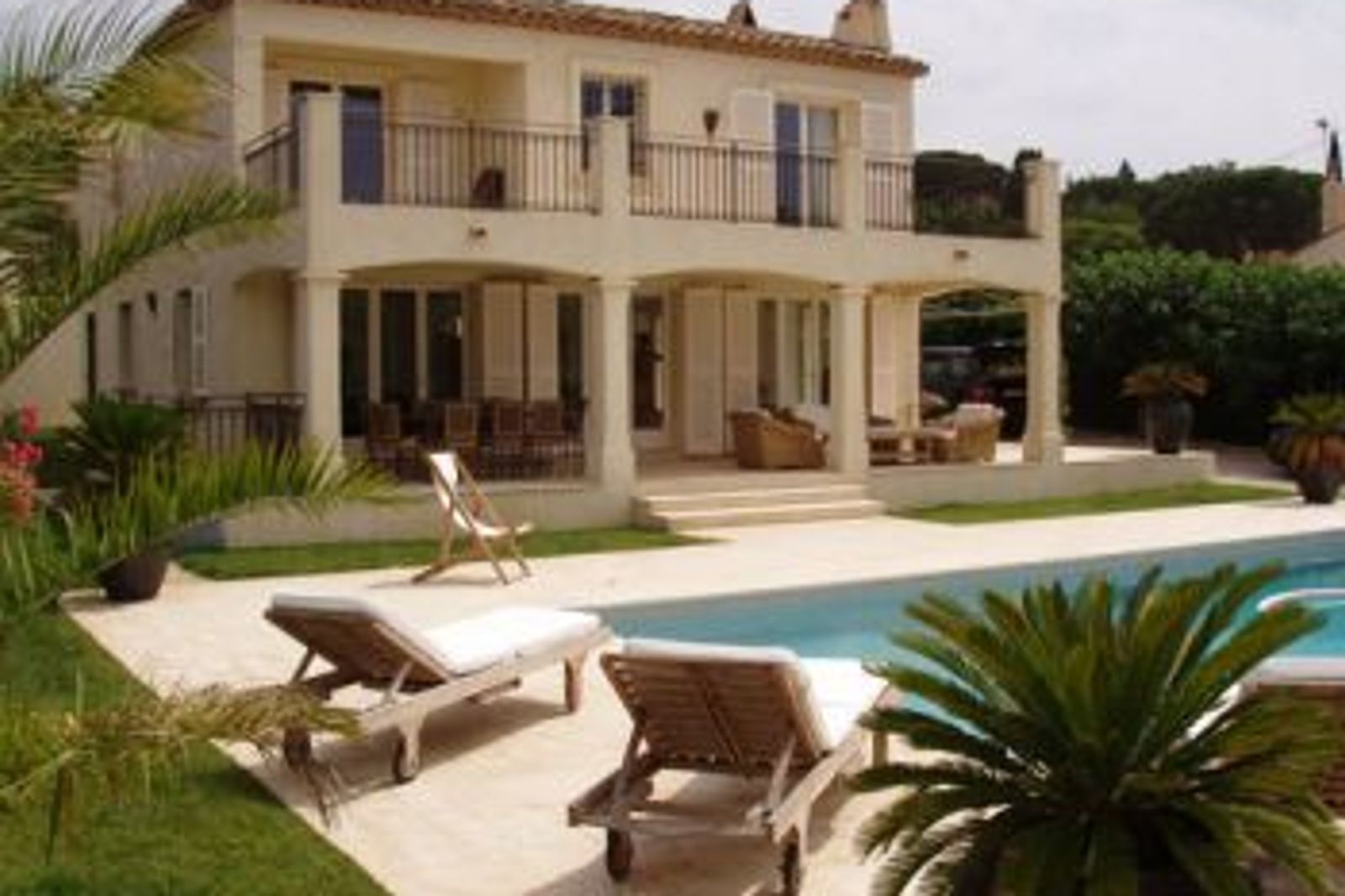 Lovely villa located five minutes from the centre of St Tropez Village