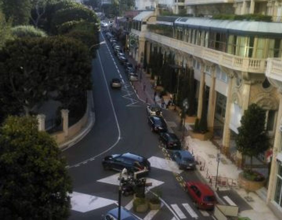 Apartment with terrace overlooking the Grand Prix racetrack 4