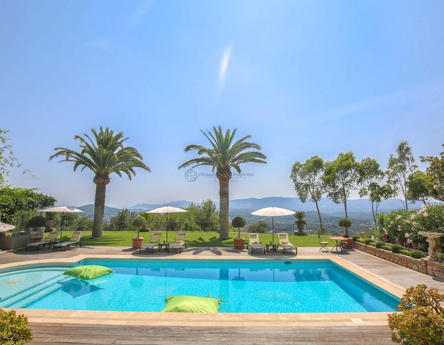 A beautifully decorated home close to Mougins and Valbonne 5