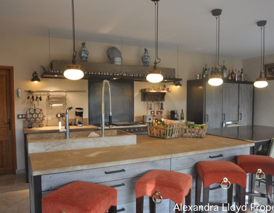 NEW! Walking distance from the village of Saint Paul de Vence 2