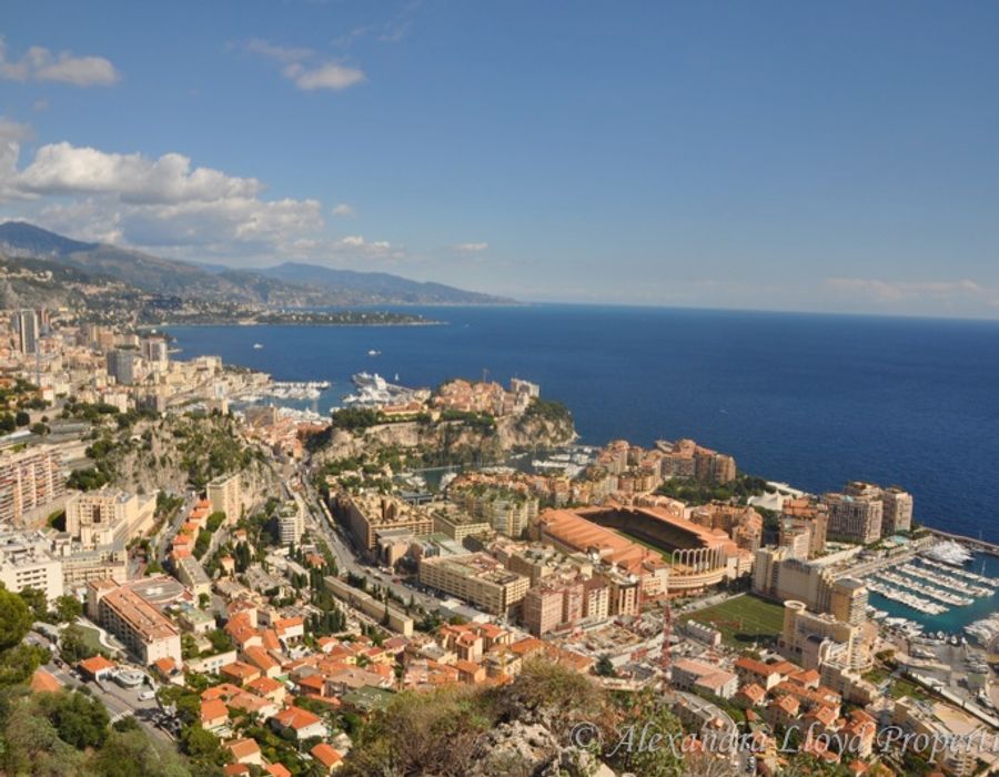 Stunning views from a well decorated villa in Cap d'Ail 4