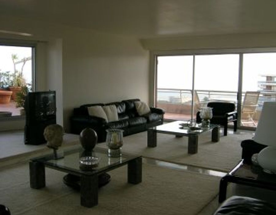 Apartment in prestegious residence in Fabron Nice. 1