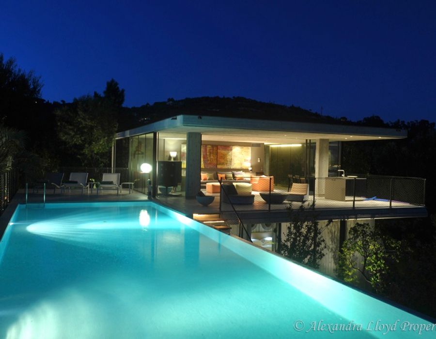 Stunning new contemporary property in Beauvallon 3