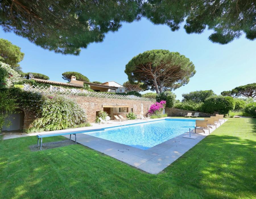 Breathtaking views from Les Parcs de Saint Tropez 3