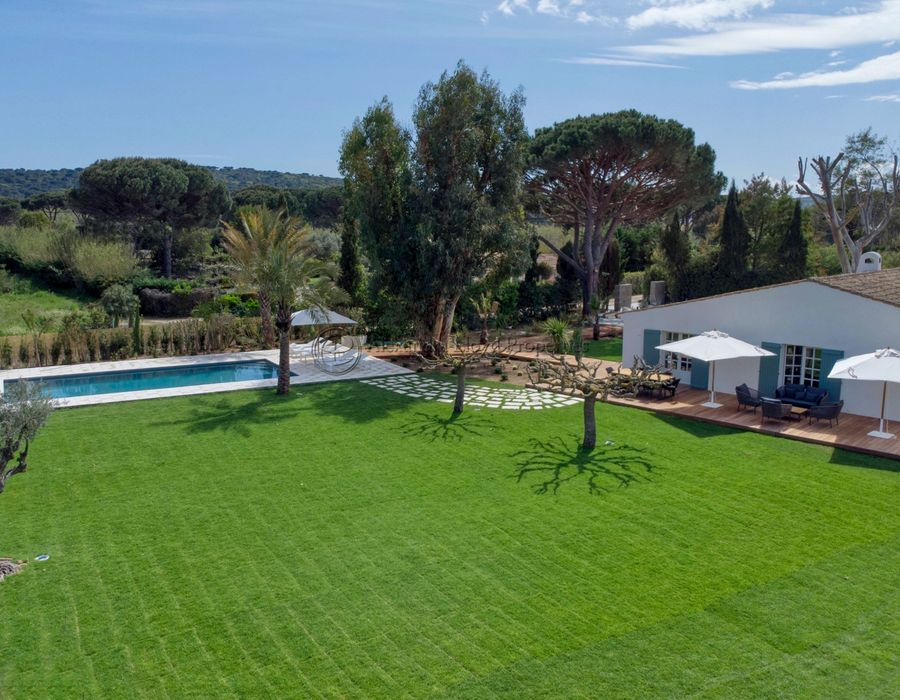 Close to Pampelonne Beach — A Five-Bedroom Property for Rent 6