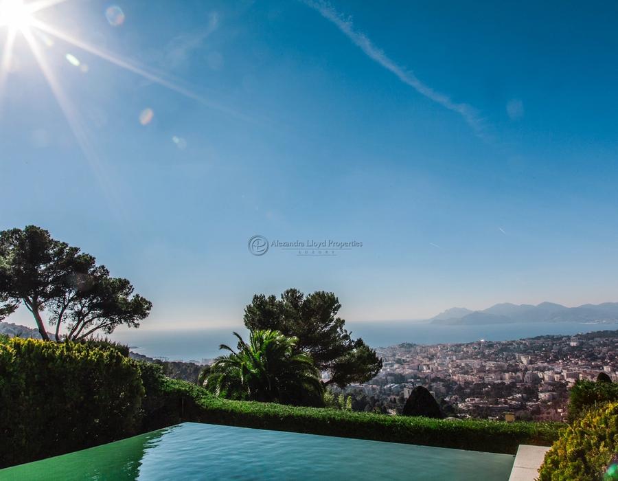 Lovely stone property with great views in Cannes 1