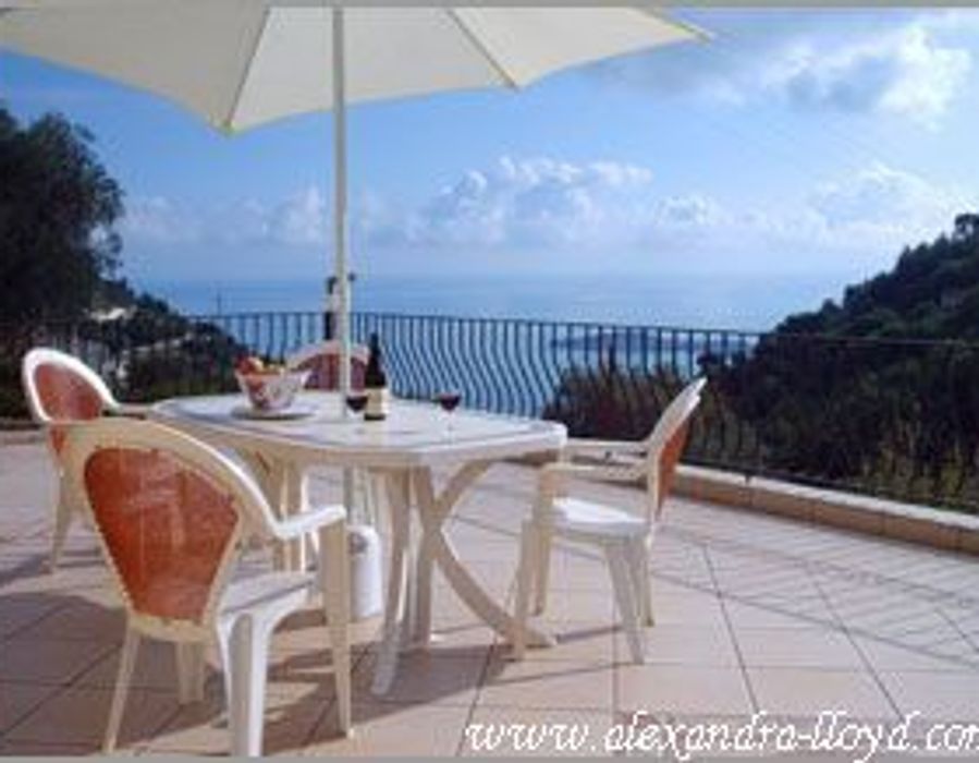 Charming villa in Villefranche 1