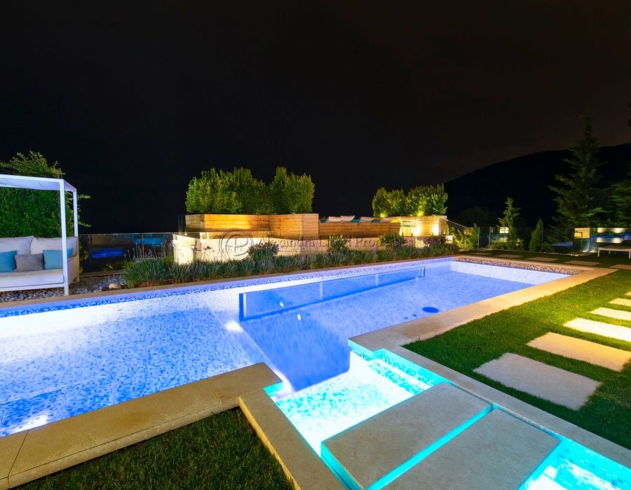 Eze Bord de Mer, a Contemporary Villa for rent 2