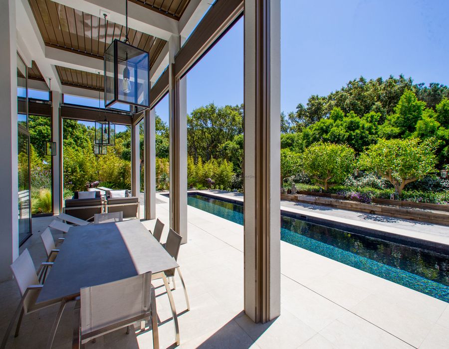 Elegant, contemporary and so close to Club 55 5