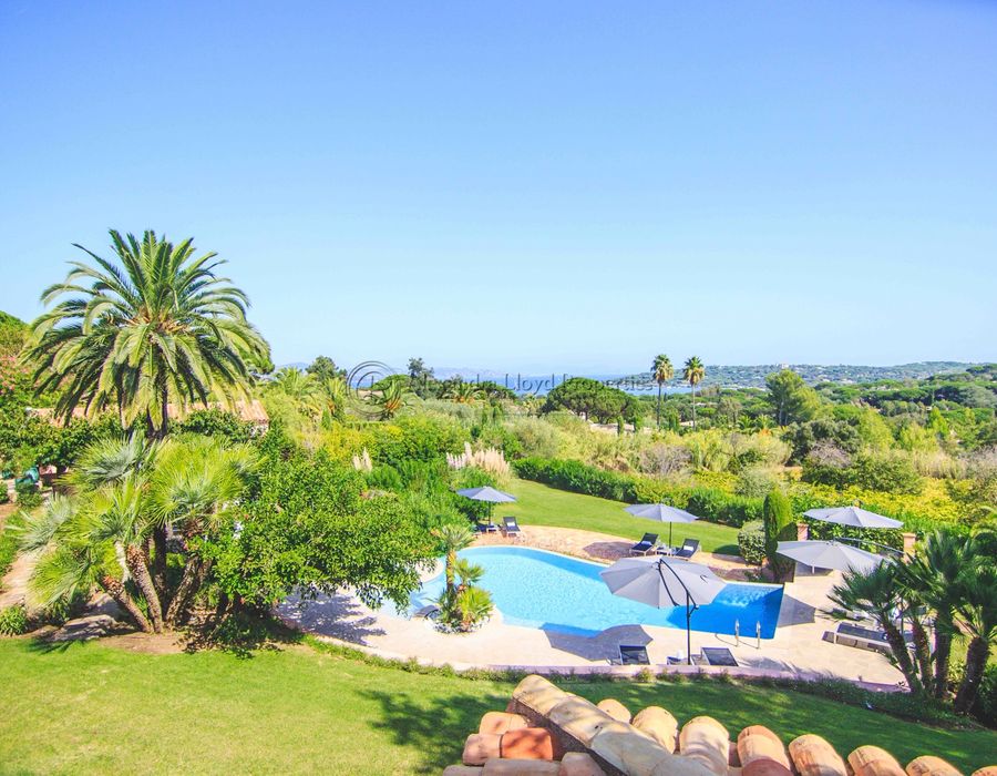 Fabulous views and a great location, La Belle Isnarde / Tahiti Saint Tropez 2
