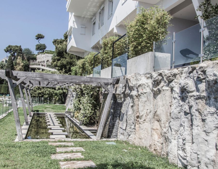 Breathtaking views over the Rade de Villefranche! 3