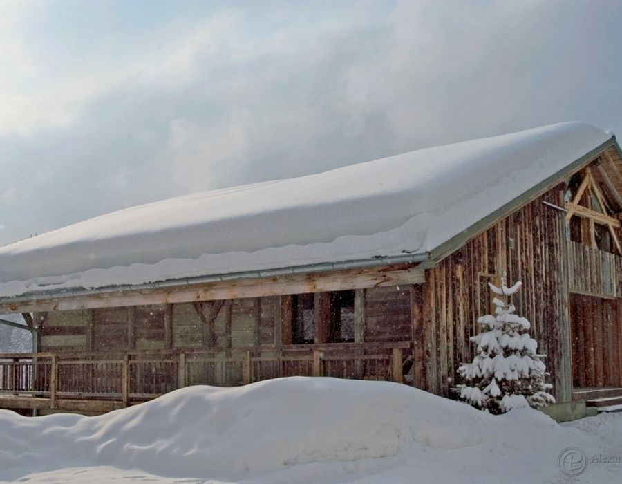 “Its like something from a James bond set” - Stunning chalet in Les Gets 3