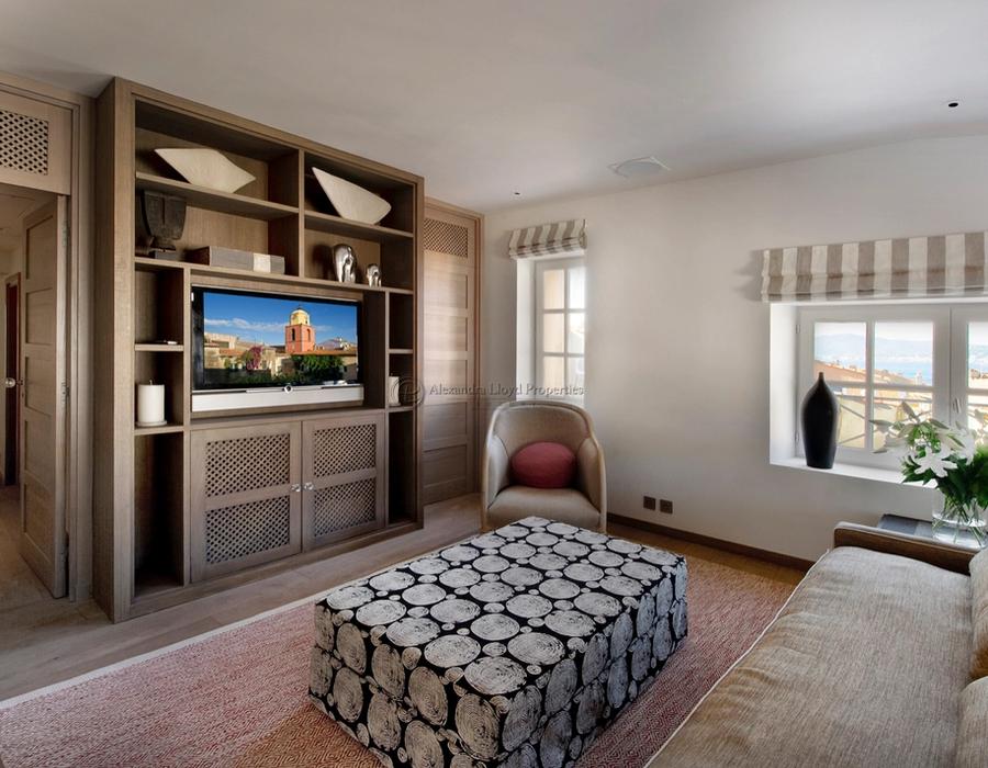 A stunning apartment in Saint Tropez village 6