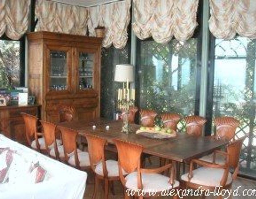 Waters Edge property just from Saint Tropez 4