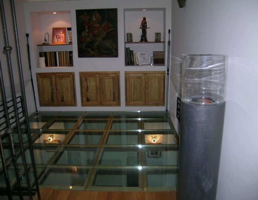 A wonderful apartment in an old castle! 5