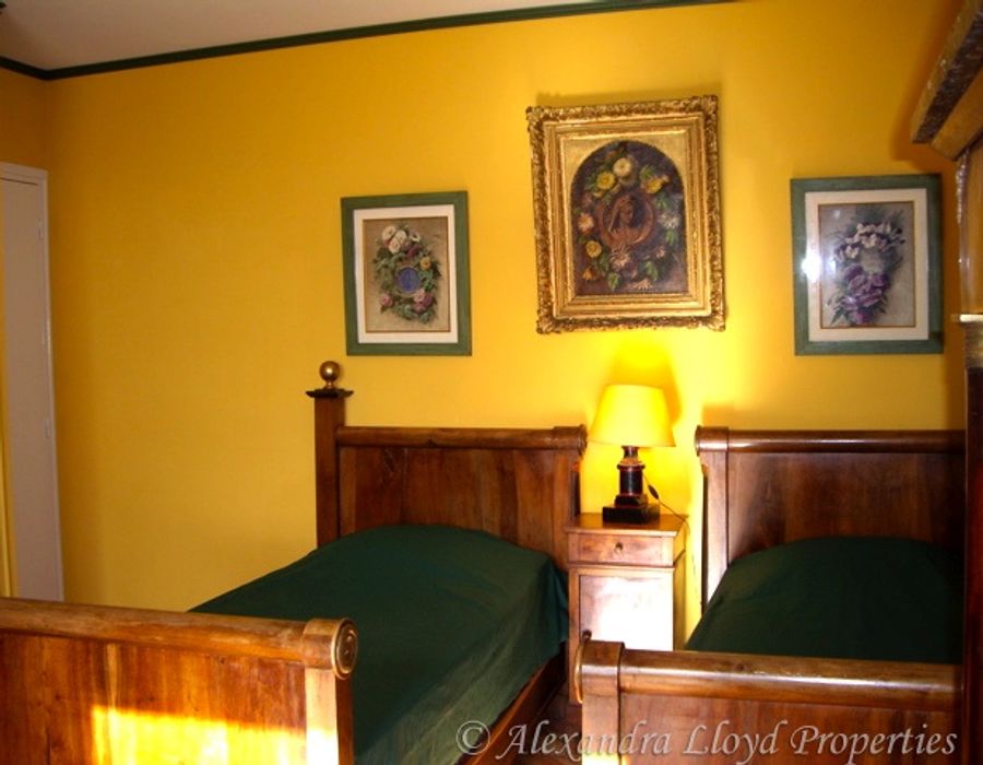 Located on the Villefranche hill with wonderful views over the Cap Ferrat 4