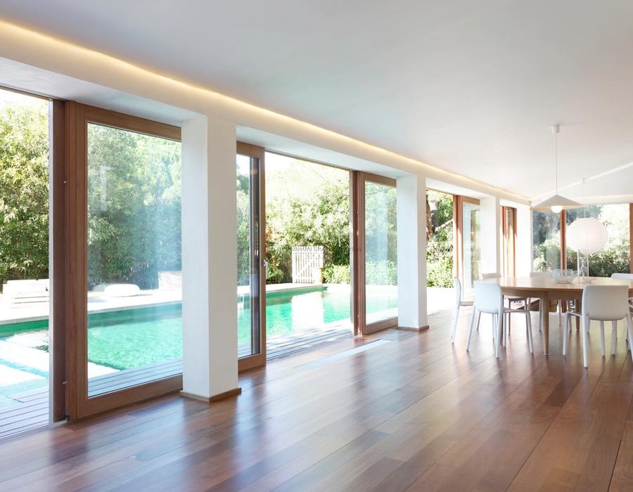 Located on the Route de Tahiti, close to the beach... 6