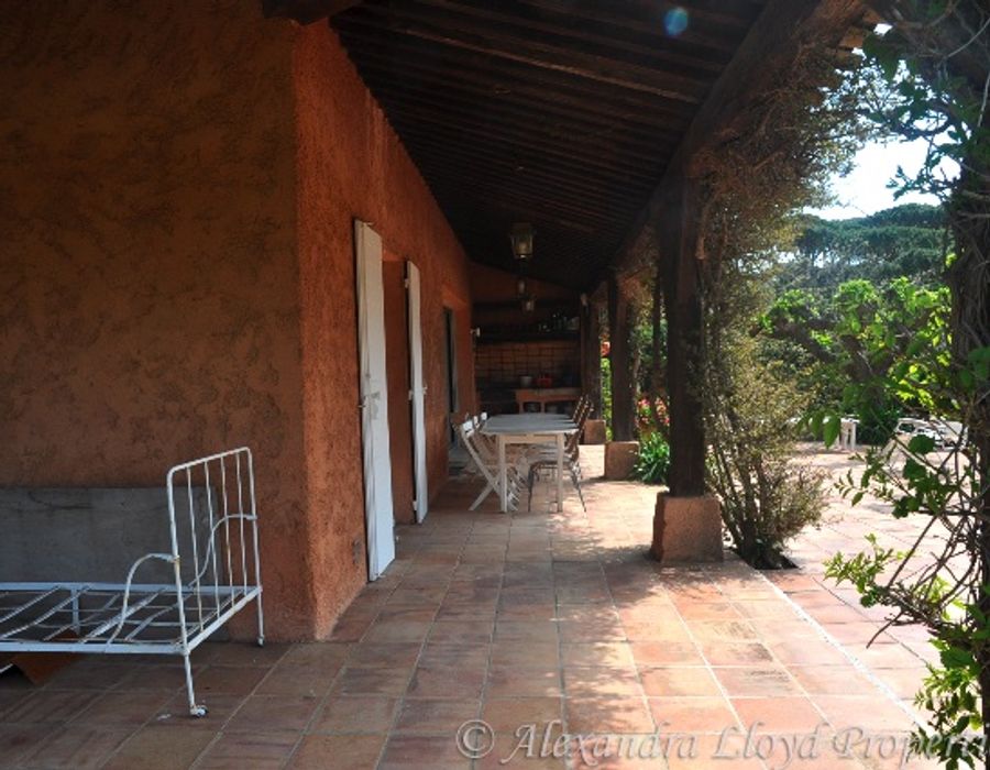 Charming property for sale in Saint Tropez 5