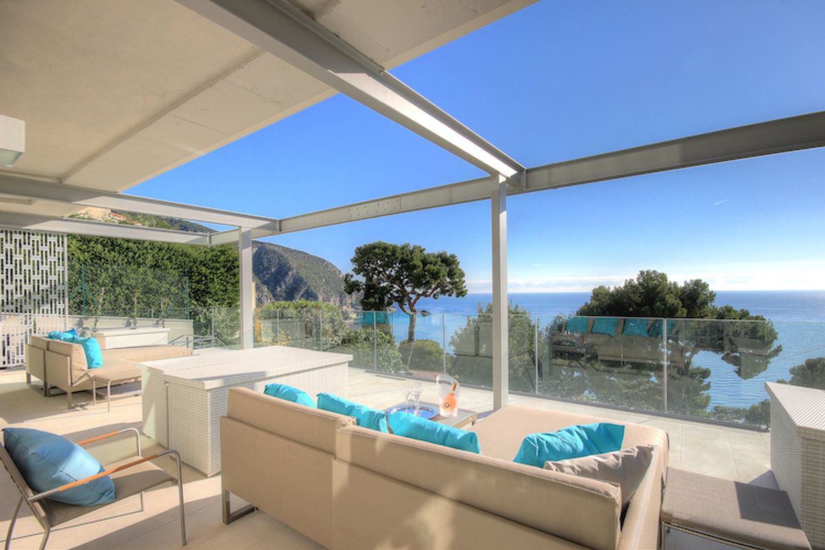 Eze Bord de Mer, a Contemporary Villa for rent