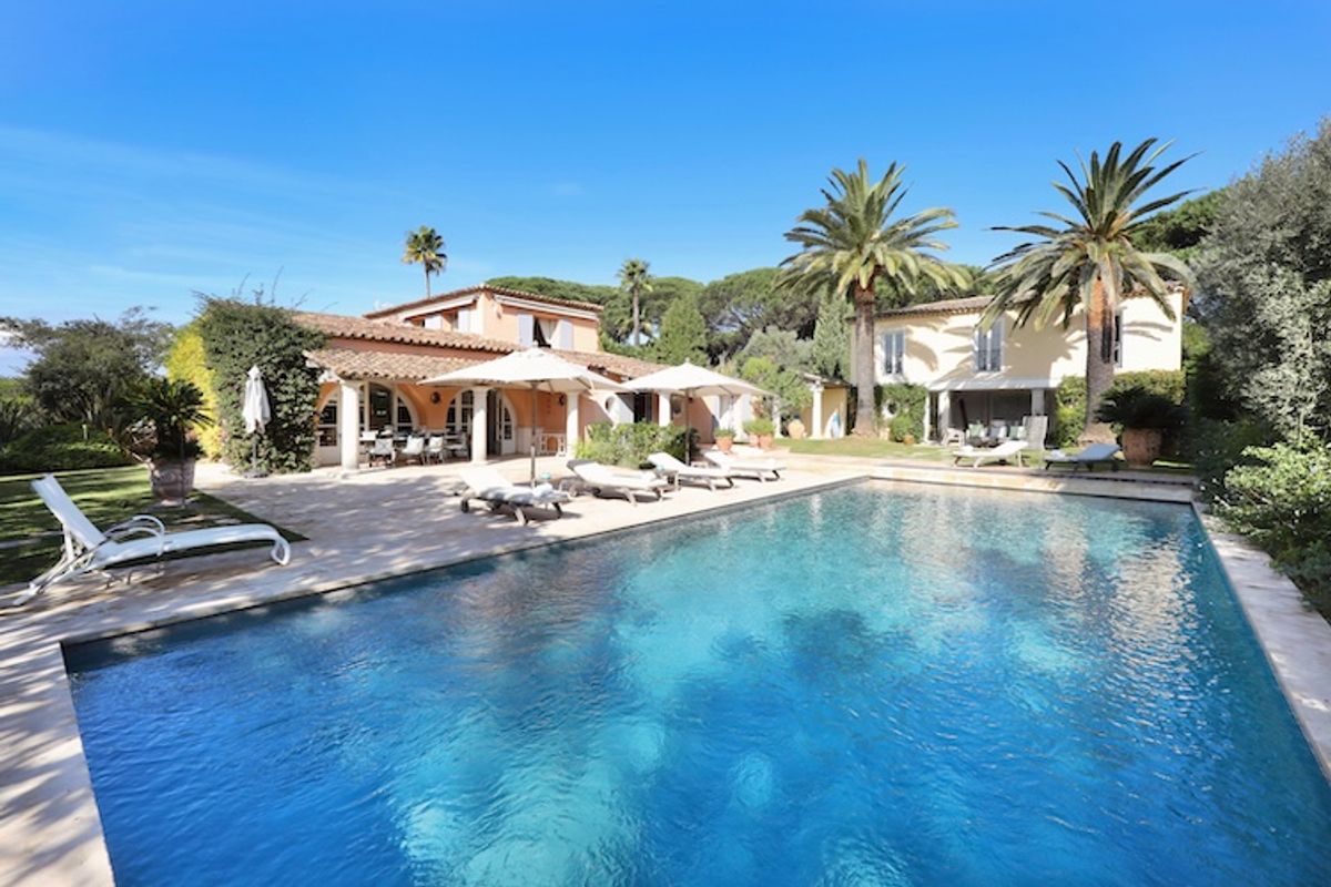 A Seven-Bedroom Provençal Villa for Rent on Route de Tahiti, Ramatuelle