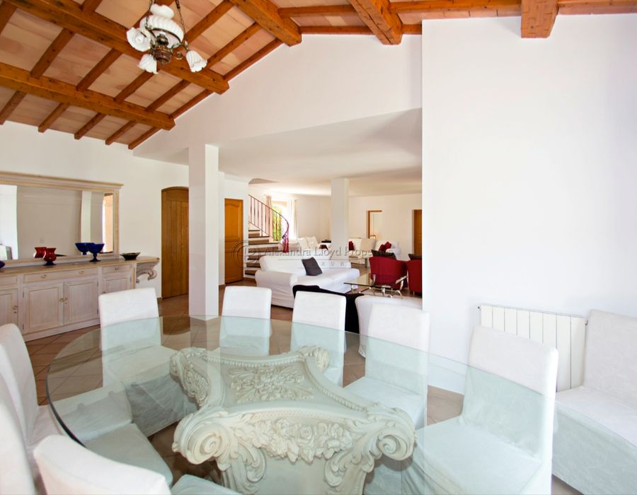 Villa located in Les Treilles de la Moutte, Saint Tropez 6