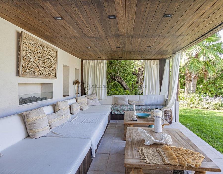 A beautiful charming family home for rent on the Cap d'Antibes  6