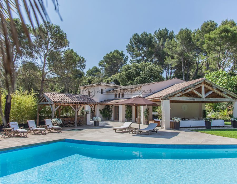 A lovely home for rent in Les Parcs de Mougins 3