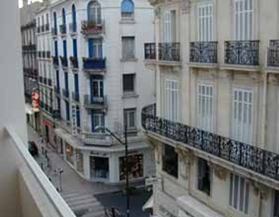 Apartment in Cannes, just off the Rue d'Antibes 2