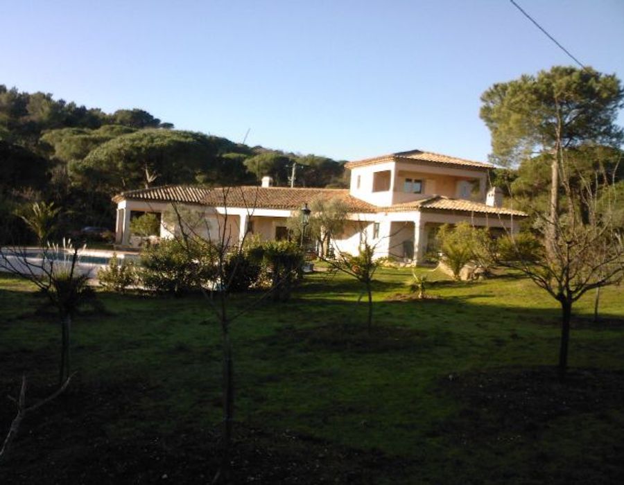 Escalet area of Ramatuelle, charming property 1