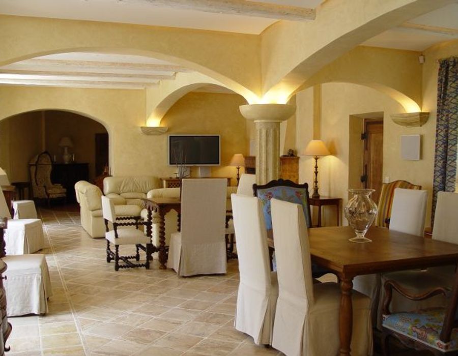 Stunning Neo Provencale villa in the heart of Parcs de St Tropez 2