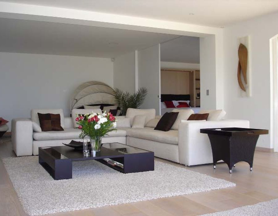 A delightful renovated property offering spectacular views over Eze Village 2