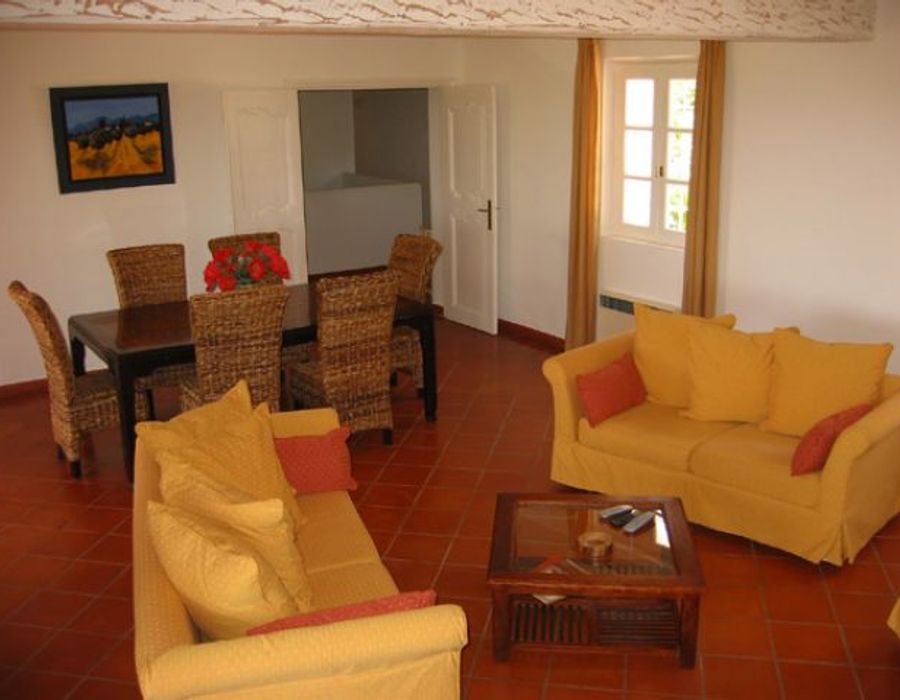 Neo Provencal villa in Ramatuelle with lovely views 6