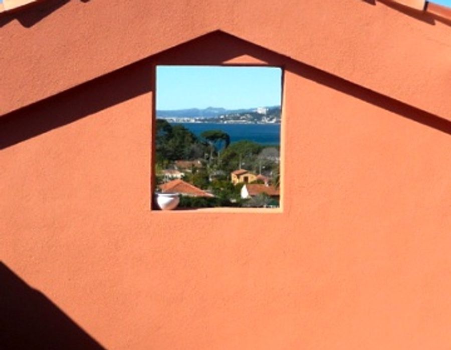 Provençal villa of 220 sqm with swimming pool on the Cap d'Antibes 2