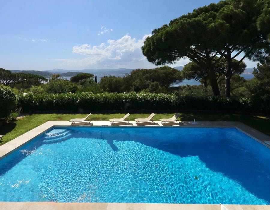 Breathtaking views from Les Parcs de Saint Tropez 1