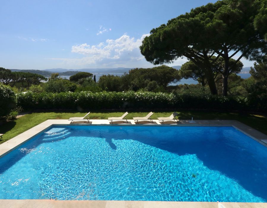 Breathtaking views from Les Parcs de Saint Tropez 1