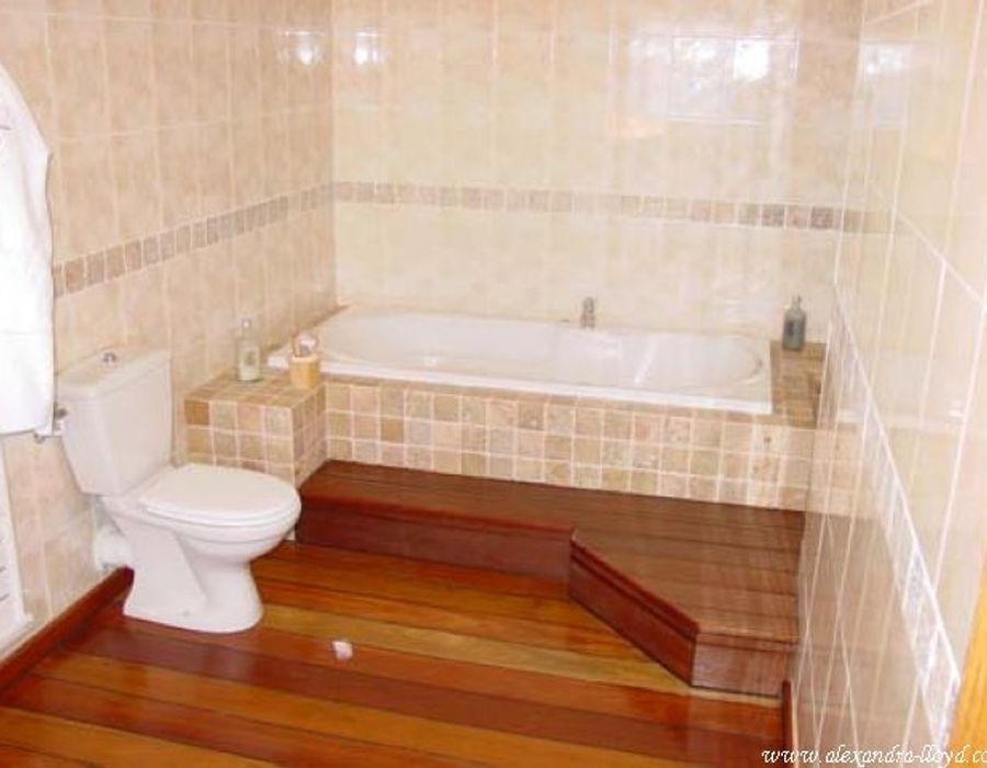 Breathtaking views and a delightful villa near Calvi, North Corsica 1