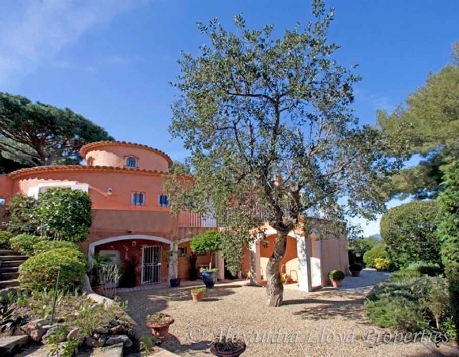 Exceptional property in Ramatuelle 5