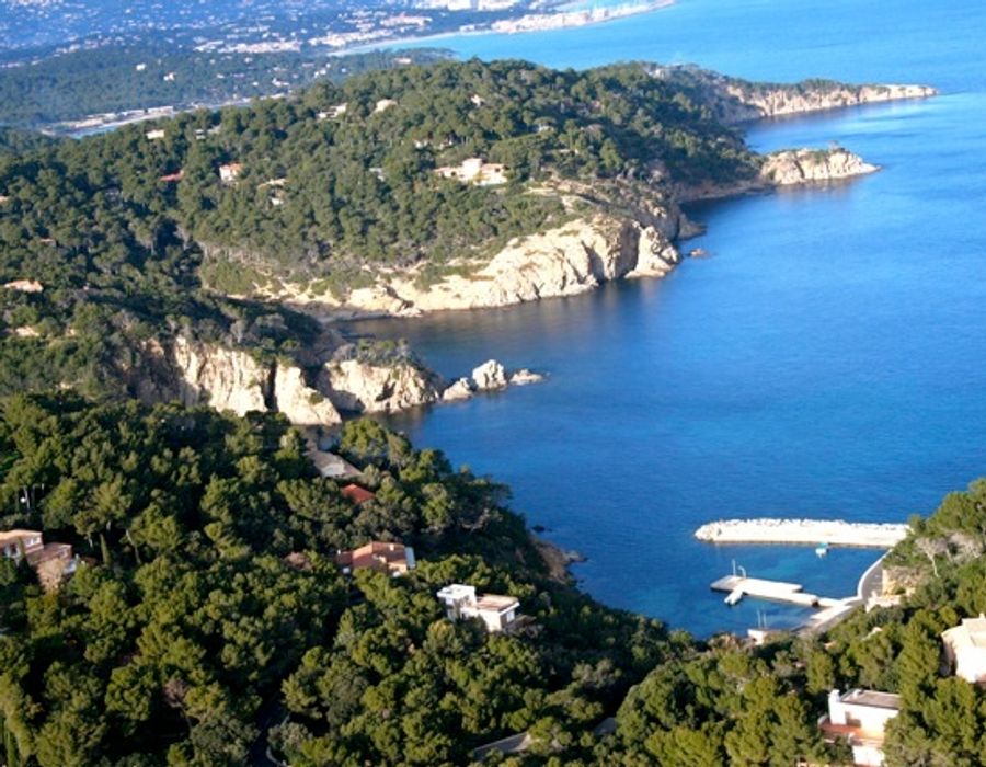 Wonderful views from Cap Benat 4