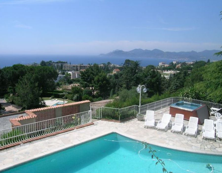 Pretty villa on the heights of Cannes 4