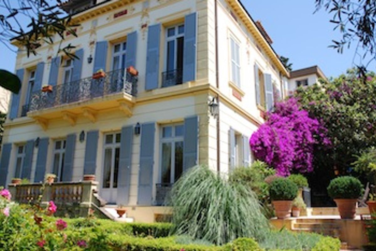 Gorgeous Belle Epoque villa - close to the centre of Cannes