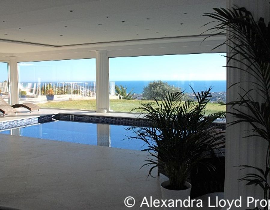 One of the most spectacular properties on the rental market - Mougins 4