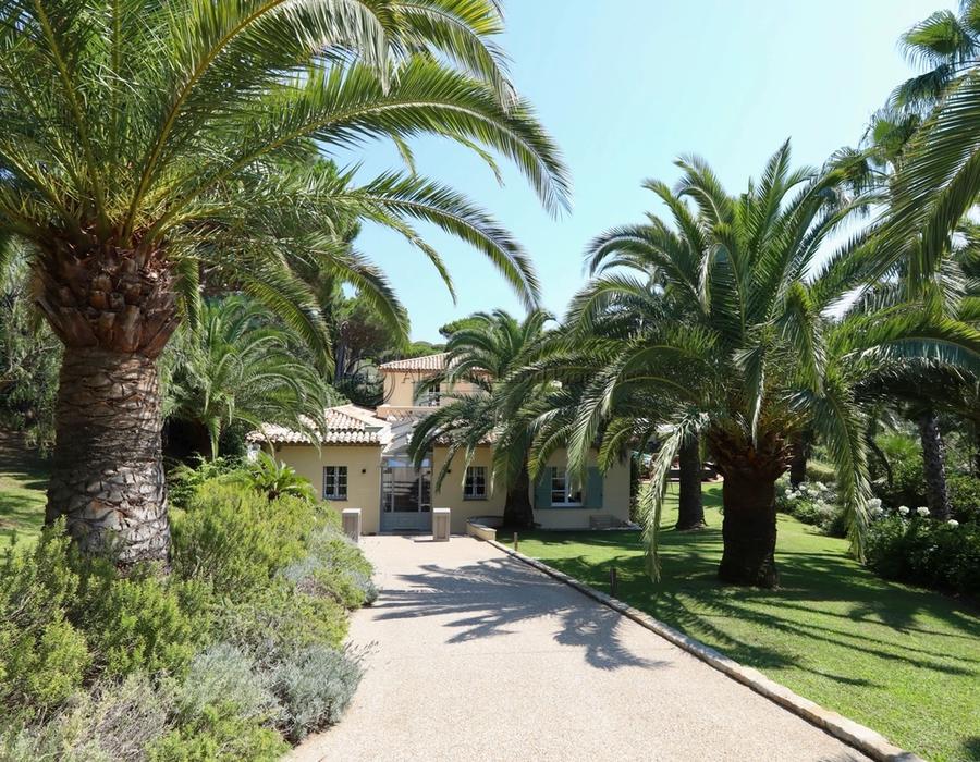 Les Parcs de Saint Tropez - a six bedroom villa for rent  6
