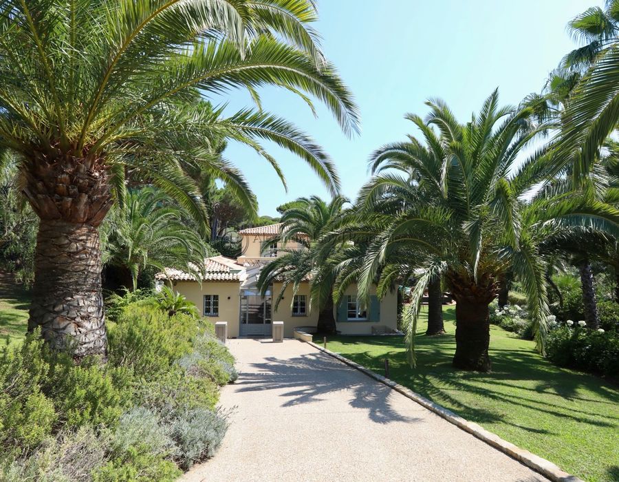 Les Parcs de Saint Tropez - a six bedroom villa for rent 6