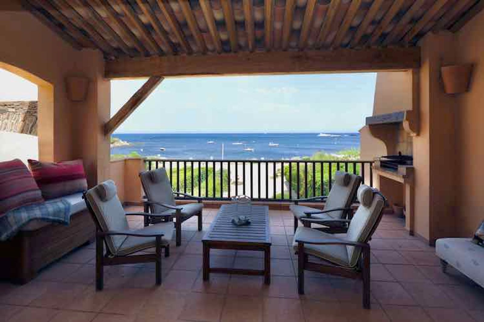 Apartment for rent in La Bonne Terrasse, Ramatuelle, on the beach