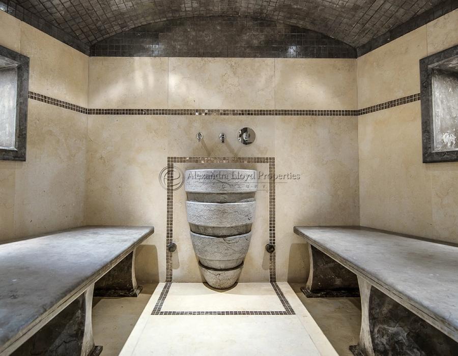 An eight bedroom luxury chalet for rent in Courchevel 1850 6