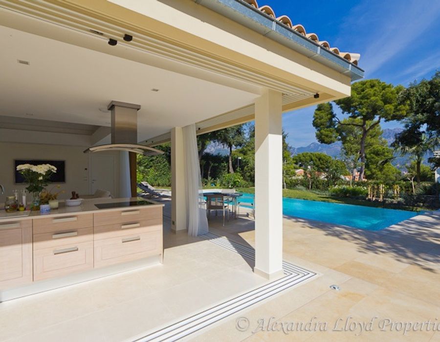 NEW! Stunning property located on the elegant Cap Martin 5