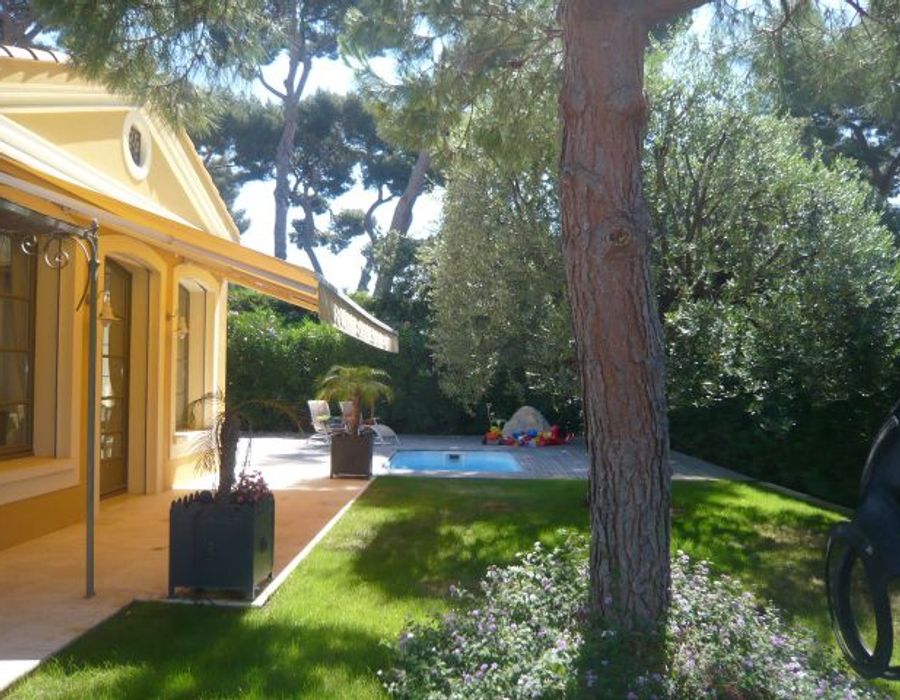 Lovely cosy villa located in a private domain on the Cap d'Antibes 5